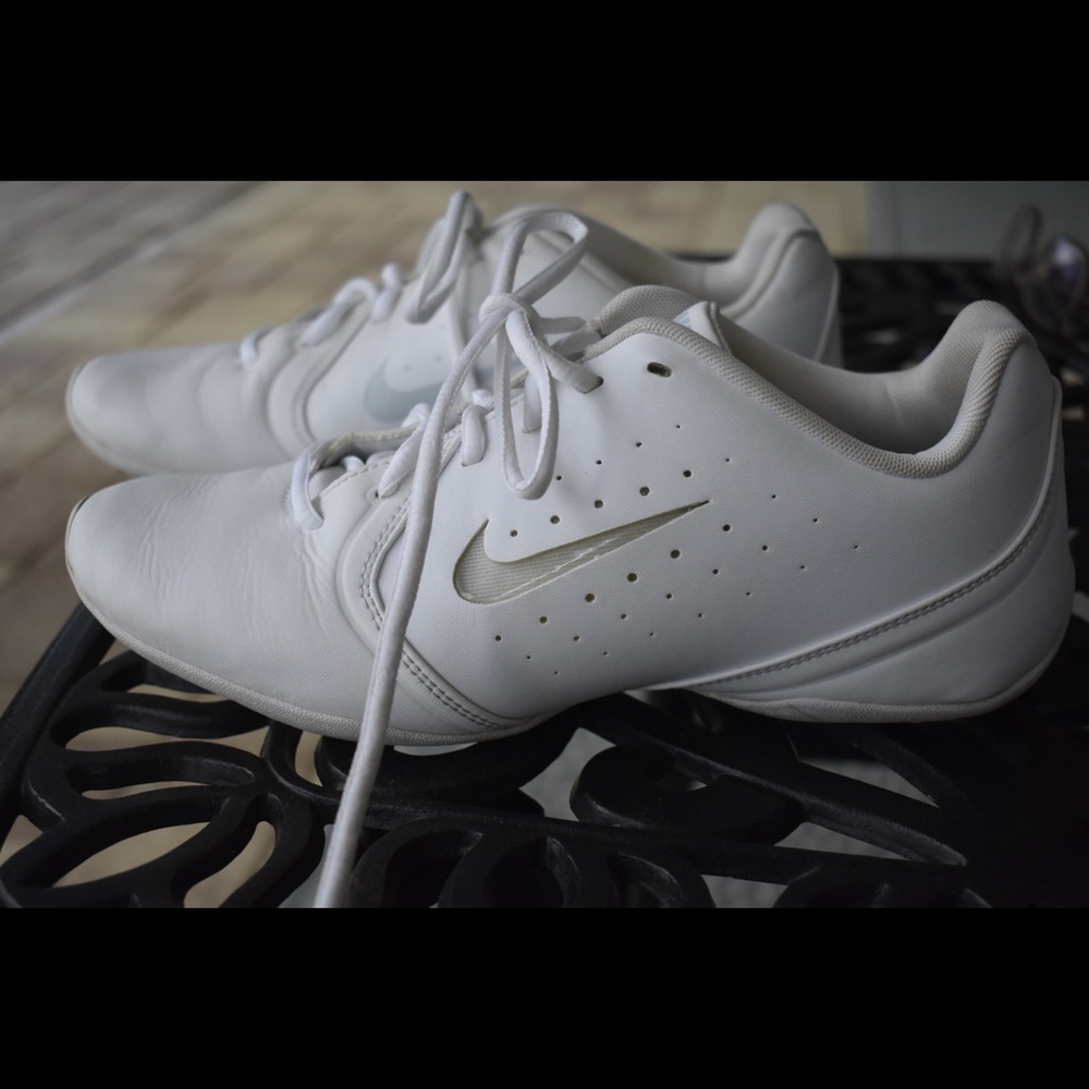 Nike cheer shoes